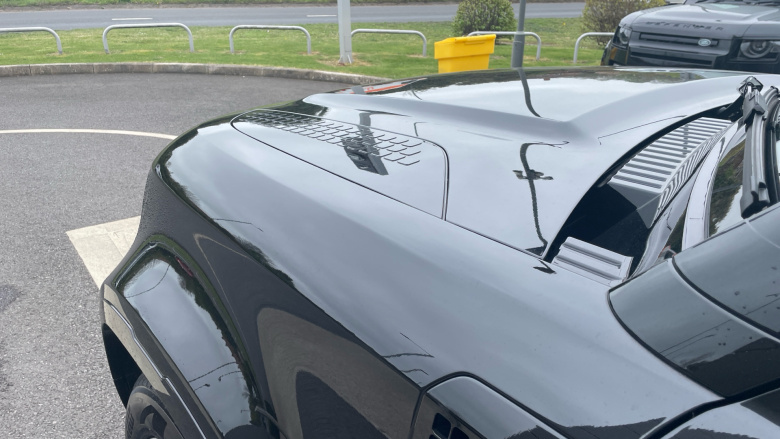 Land Rover Defender 3.0 D250 X-Dynamic SE 110 5dr Auto Diesel Estate